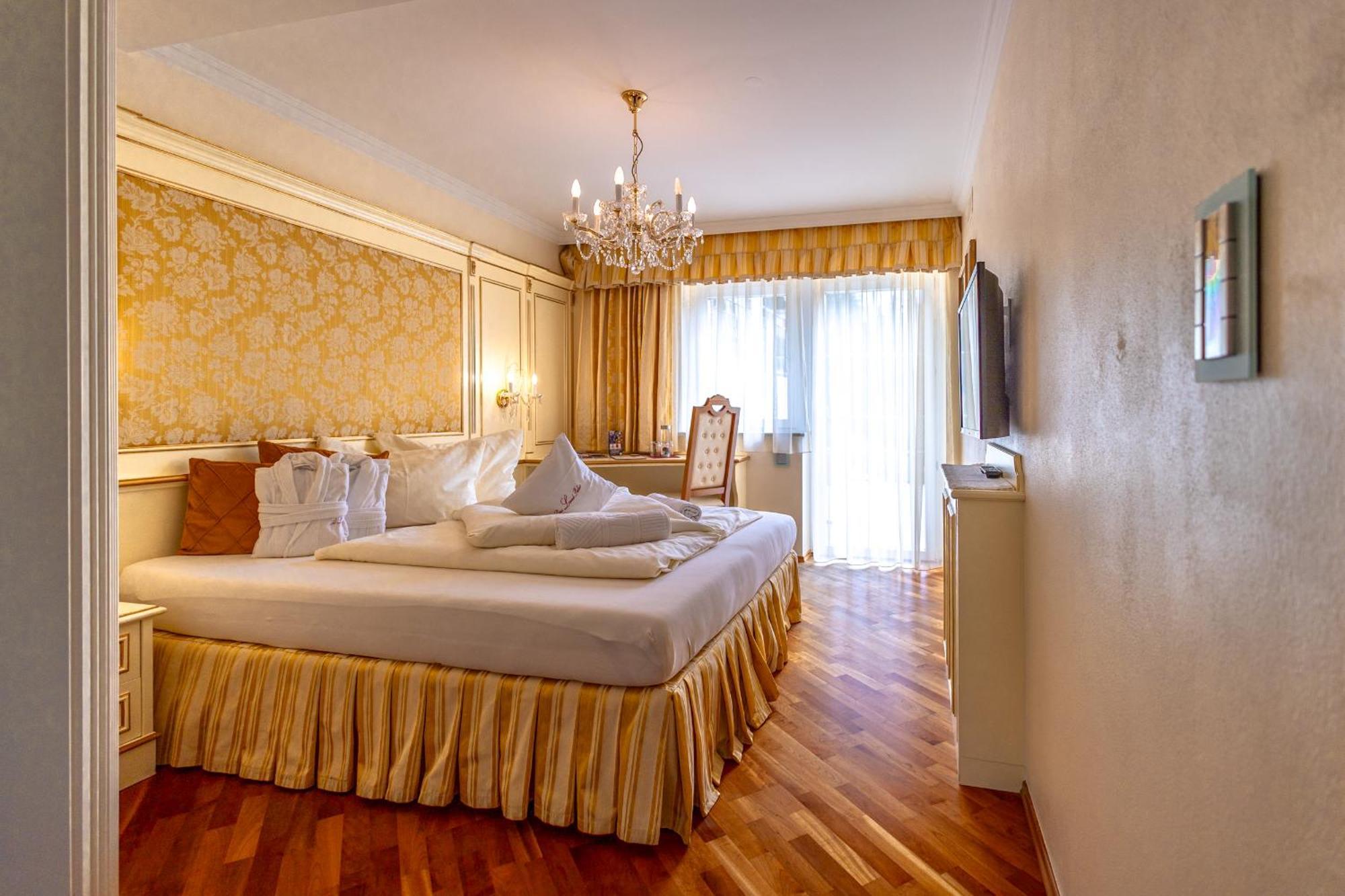 B&B Das Land-Palais - Private Mountain Hideaway Selva dei Molini Εξωτερικό φωτογραφία