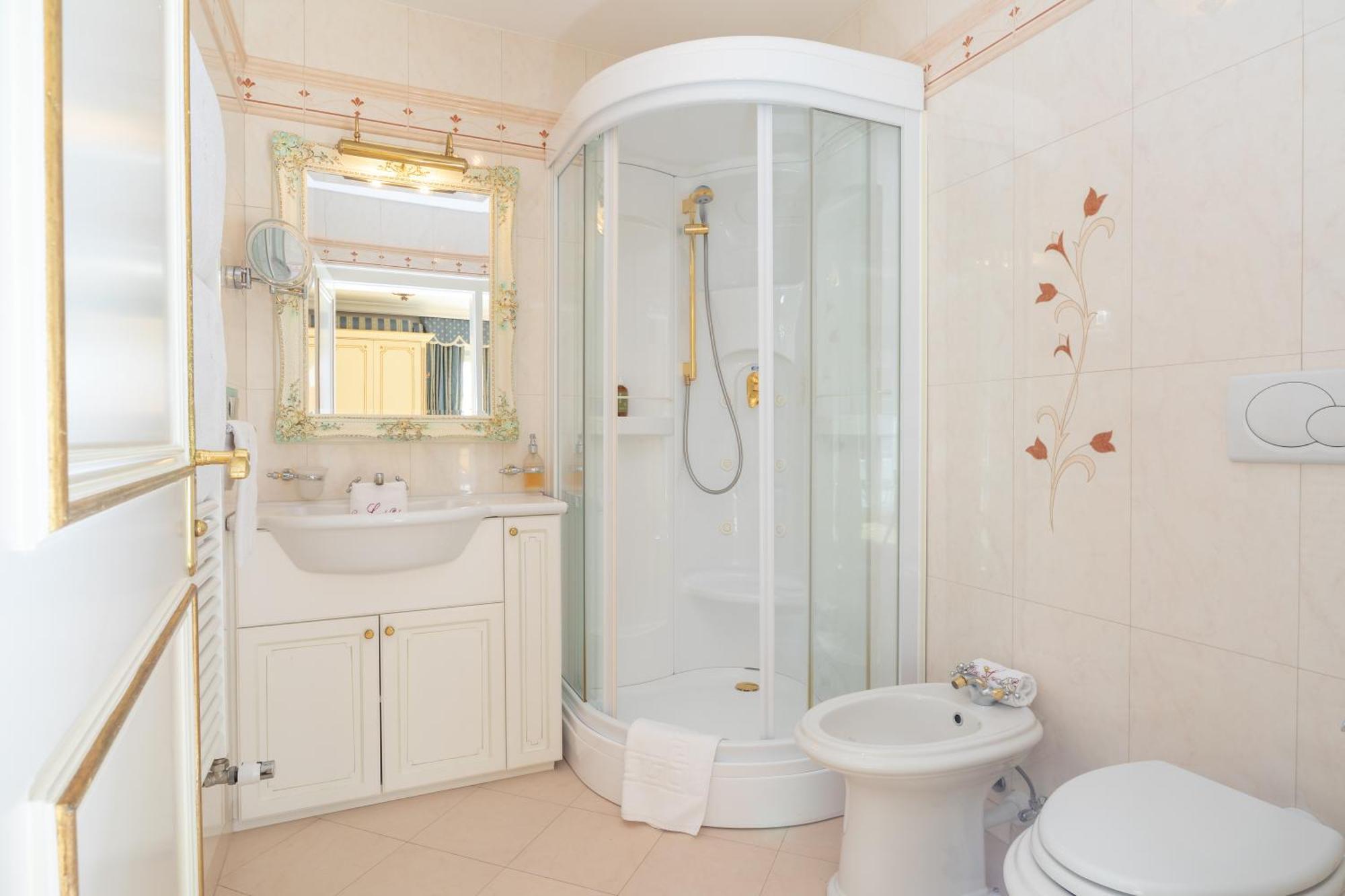 B&B Das Land-Palais - Private Mountain Hideaway Selva dei Molini Εξωτερικό φωτογραφία