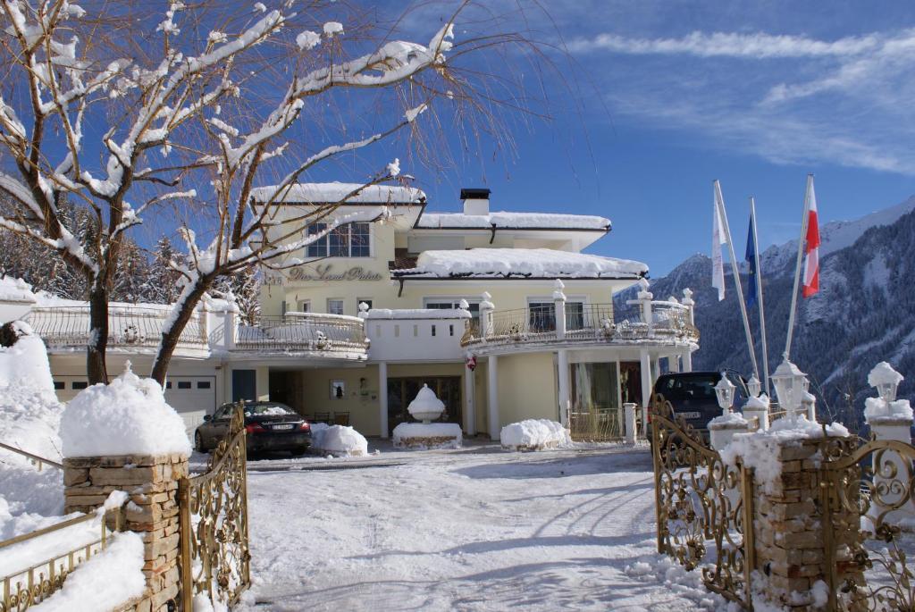 B&B Das Land-Palais - Private Mountain Hideaway Selva dei Molini Δωμάτιο φωτογραφία