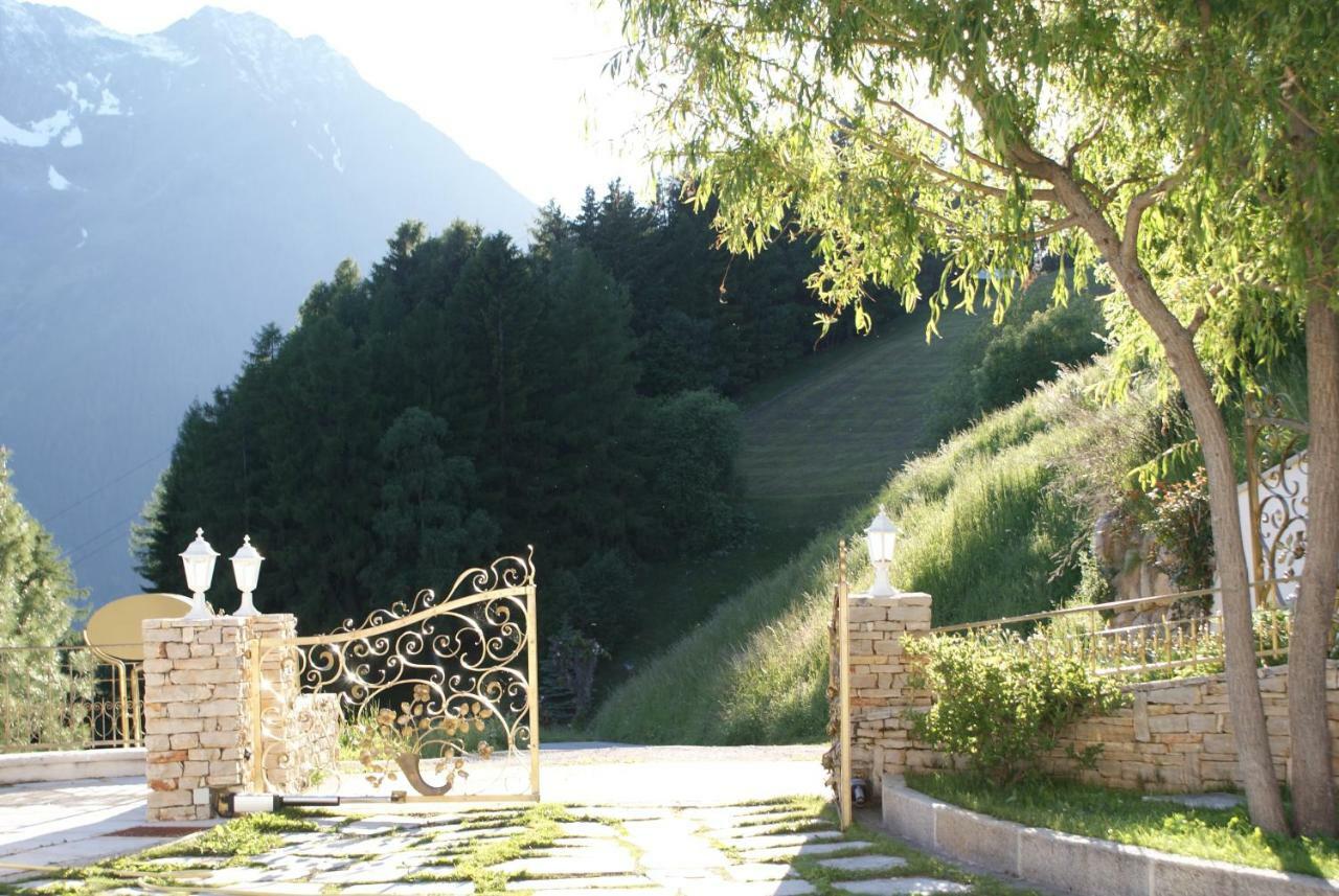 B&B Das Land-Palais - Private Mountain Hideaway Selva dei Molini Εξωτερικό φωτογραφία
